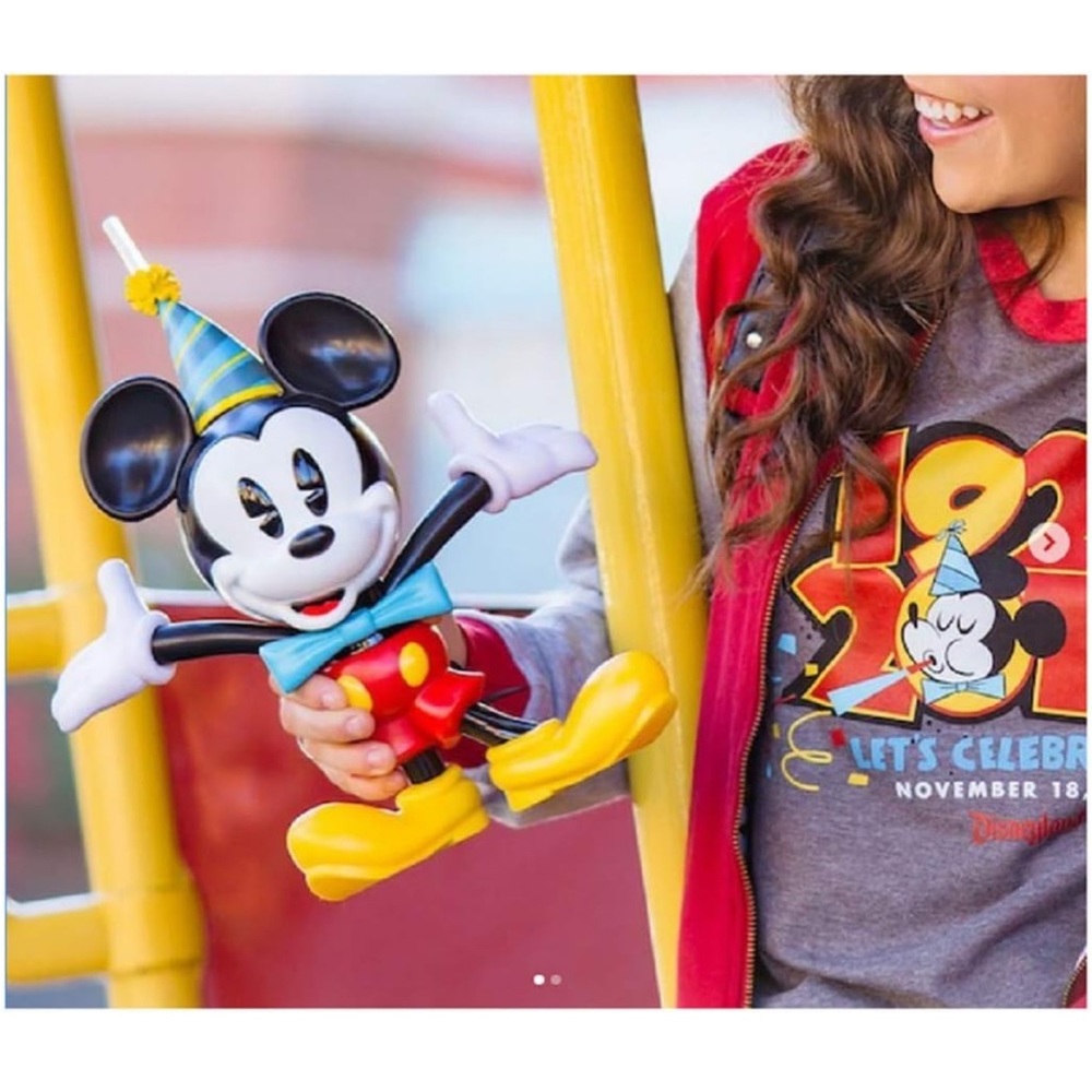NWT Disney Parks Mickey Mouse 90th Anniversary sipper cup with straw